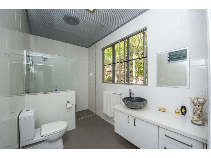 28 Wallaby Way, Horseshoe Bay QLD 4819