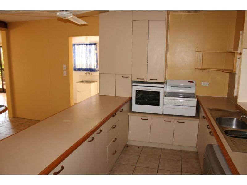 41 Sooning Street, Nelly Bay QLD 4819