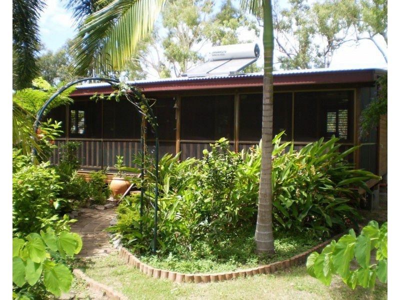 27 Birt Street, Picnic Bay QLD 4819