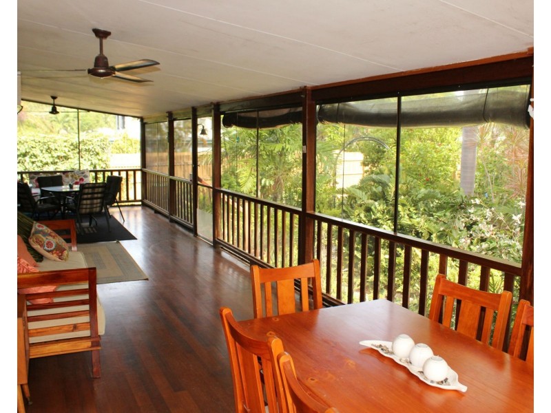 27 Birt Street, Picnic Bay QLD 4819