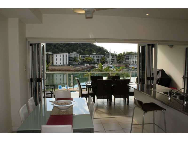 19/1-3 The Cove (Beachside Apartments), Nelly Bay QLD 4819