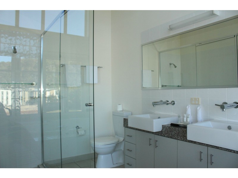 19/1-3 The Cove (Beachside Apartments), Nelly Bay QLD 4819