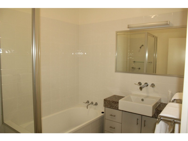 19/1-3 The Cove (Beachside Apartments), Nelly Bay QLD 4819