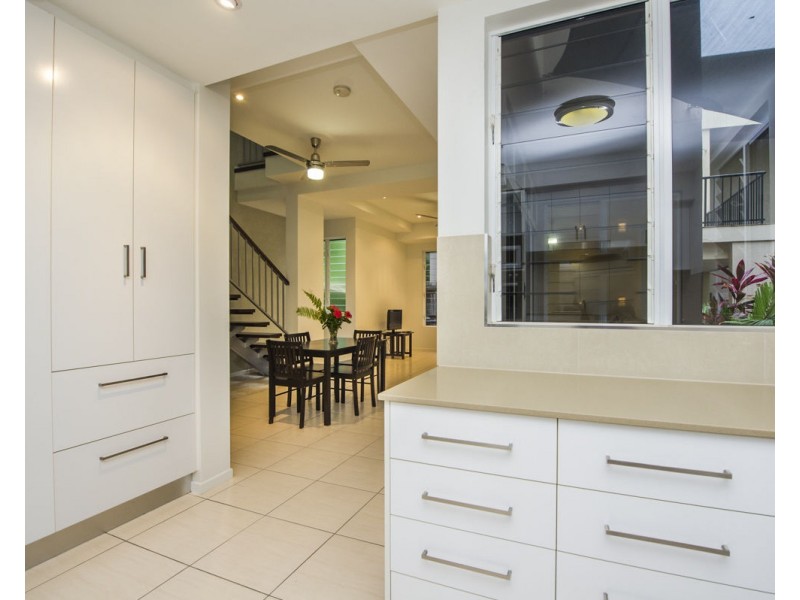 2/3 Boulder Court, Nelly Bay QLD 4819