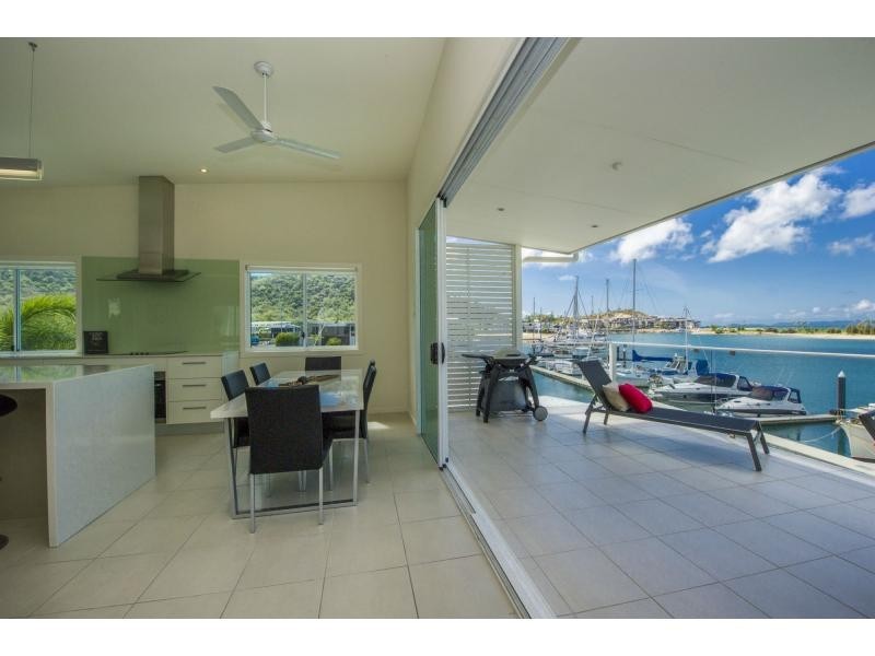 12B Terrace Place, Nelly Bay QLD 4819