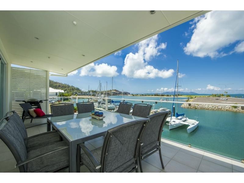 12B Terrace Place, Nelly Bay QLD 4819