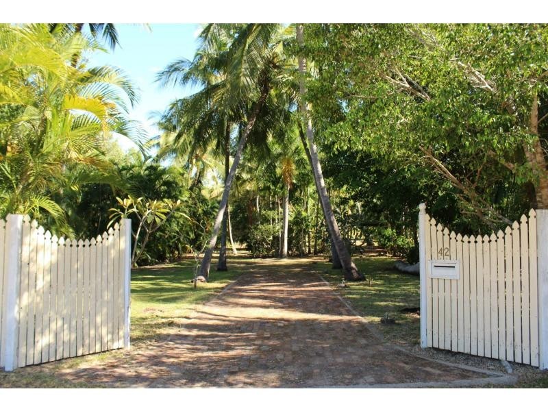 40-42 Kelly Street, Nelly Bay QLD 4819