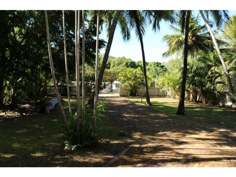 40-42 Kelly Street, Nelly Bay QLD 4819