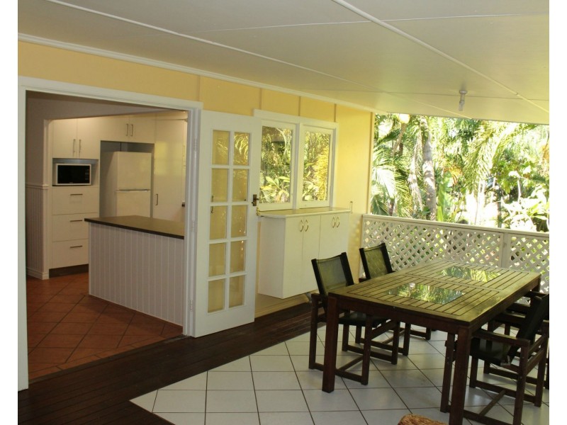 42 Kelly Street, Nelly Bay QLD 4819