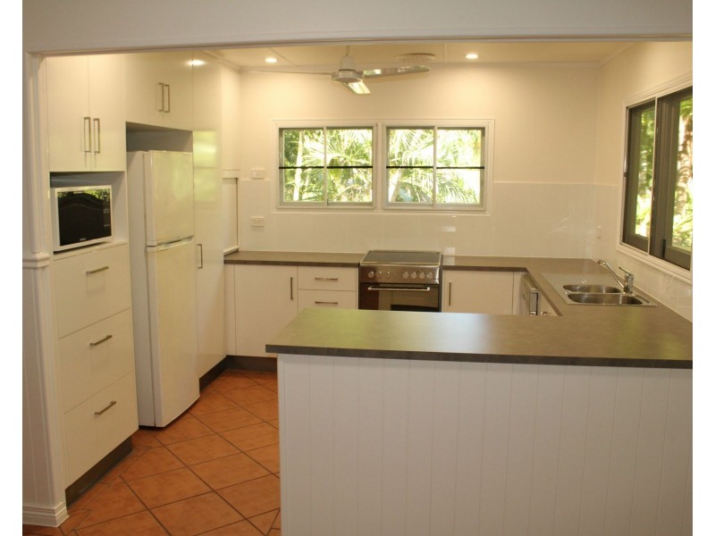 42 Kelly Street, Nelly Bay QLD 4819