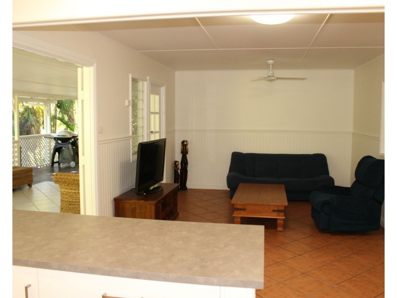 42 Kelly Street, Nelly Bay QLD 4819