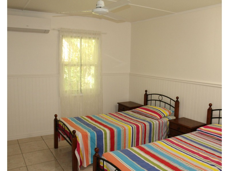 42 Kelly Street, Nelly Bay QLD 4819