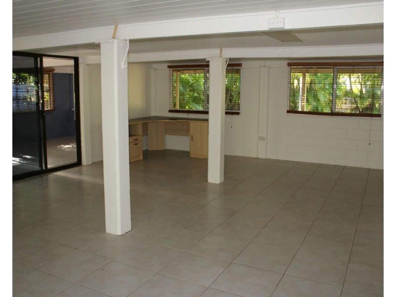 42 Kelly Street, Nelly Bay QLD 4819