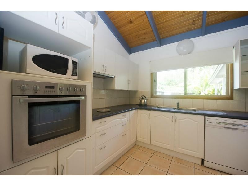 4 Rintoul Court, Horseshoe Bay, Magnetic Island QLD 4819