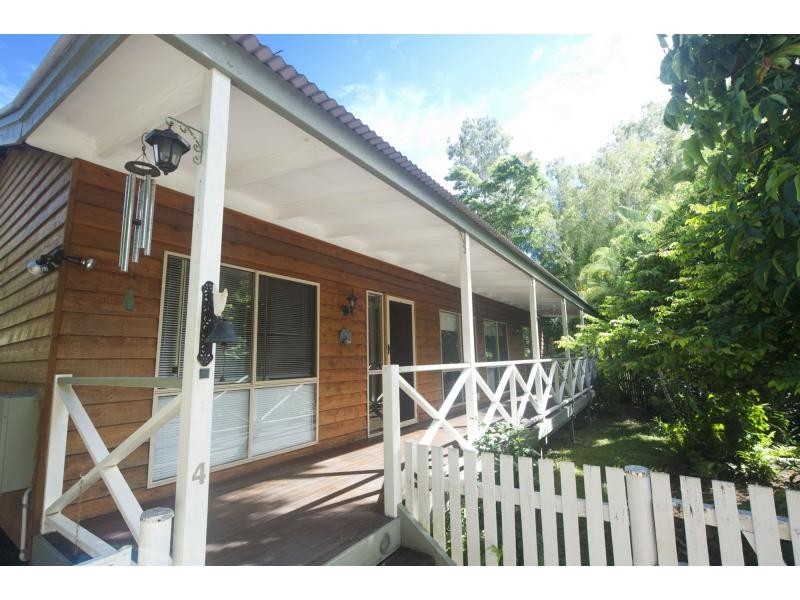 4 Rintoul Court, Horseshoe Bay, Magnetic Island QLD 4819