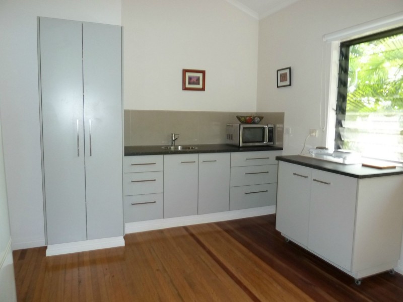 20 Yates St, Nelly Bay QLD 4819