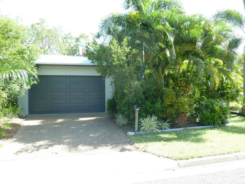 20 Yates St, Nelly Bay QLD 4819