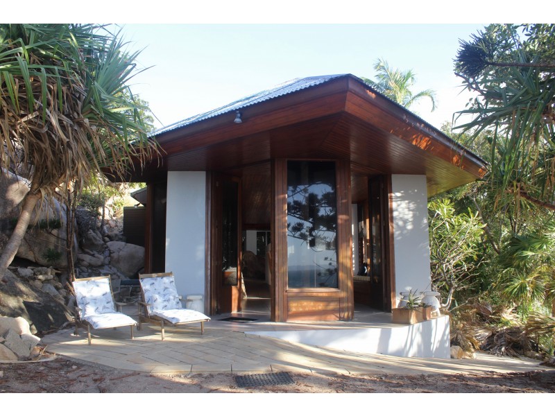 12 Boulder Ct, Nelly Bay QLD 4819
