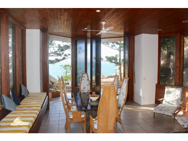 12 Boulder Ct, Nelly Bay QLD 4819