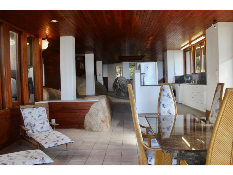 12 Boulder Ct, Nelly Bay QLD 4819