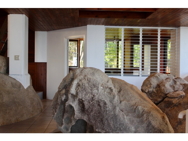 12 Boulder Ct, Nelly Bay QLD 4819