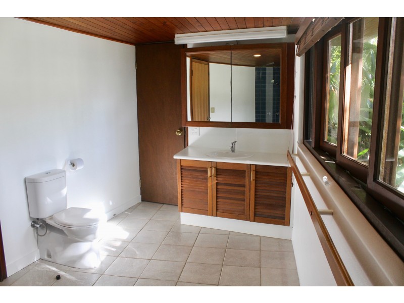 12 Boulder Ct, Nelly Bay QLD 4819