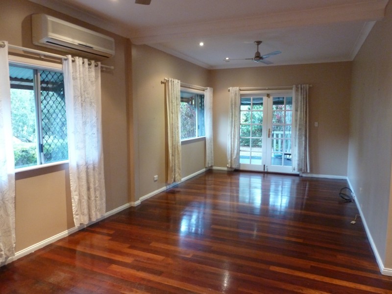 10 Murray Street, Nelly Bay QLD 4819