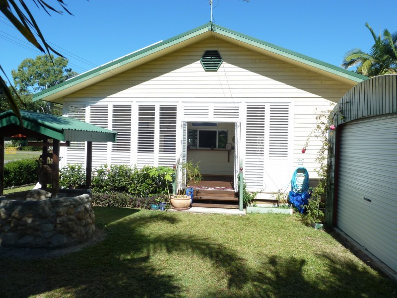 10 Murray Street, Nelly Bay QLD 4819