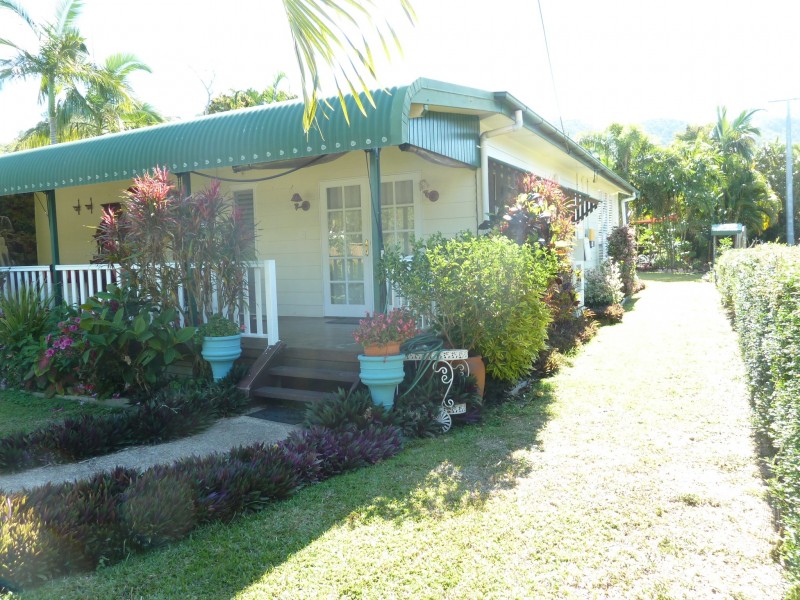 10 Murray Street, Nelly Bay QLD 4819