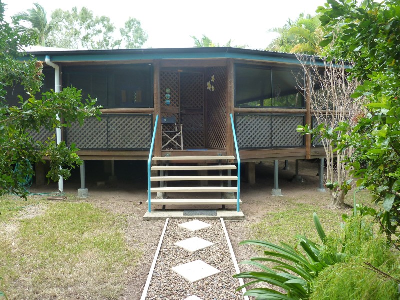 17 Mandalay Ave, Nelly Bay QLD 4819