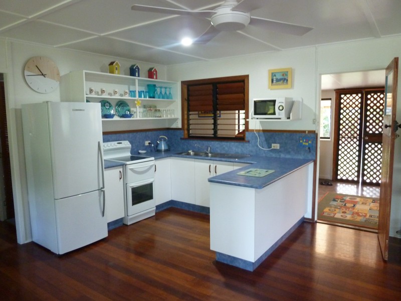 17 Mandalay Ave, Nelly Bay QLD 4819