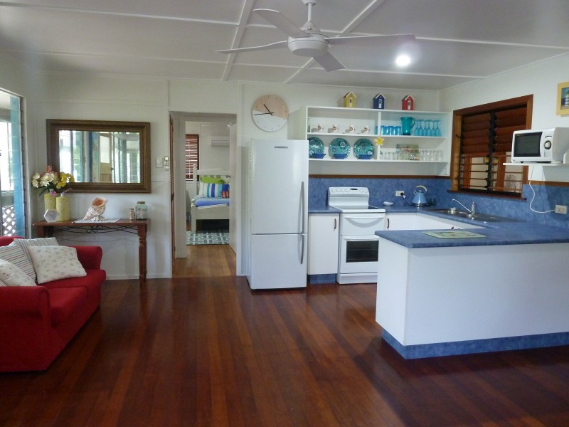 17 Mandalay Ave, Nelly Bay QLD 4819