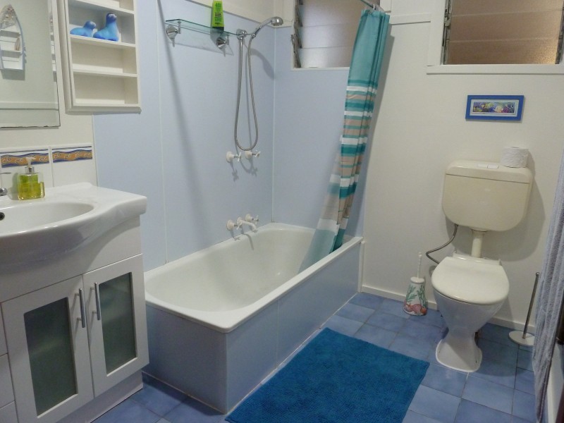 17 Mandalay Ave, Nelly Bay QLD 4819