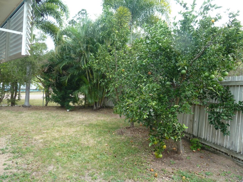 17 Mandalay Ave, Nelly Bay QLD 4819