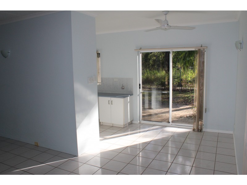 17 Compass Cres, Nelly Bay QLD 4819