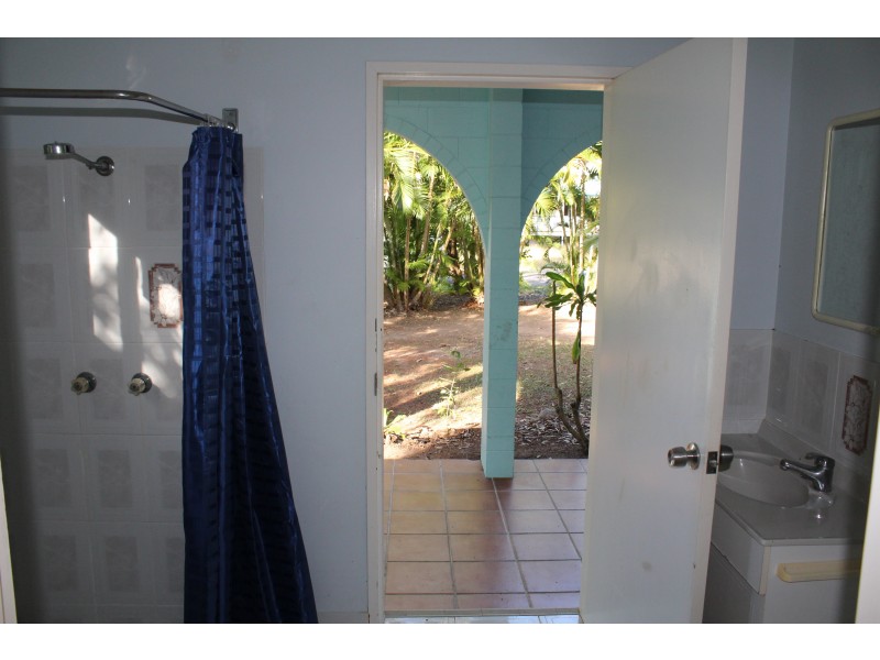 17 Compass Cres, Nelly Bay QLD 4819