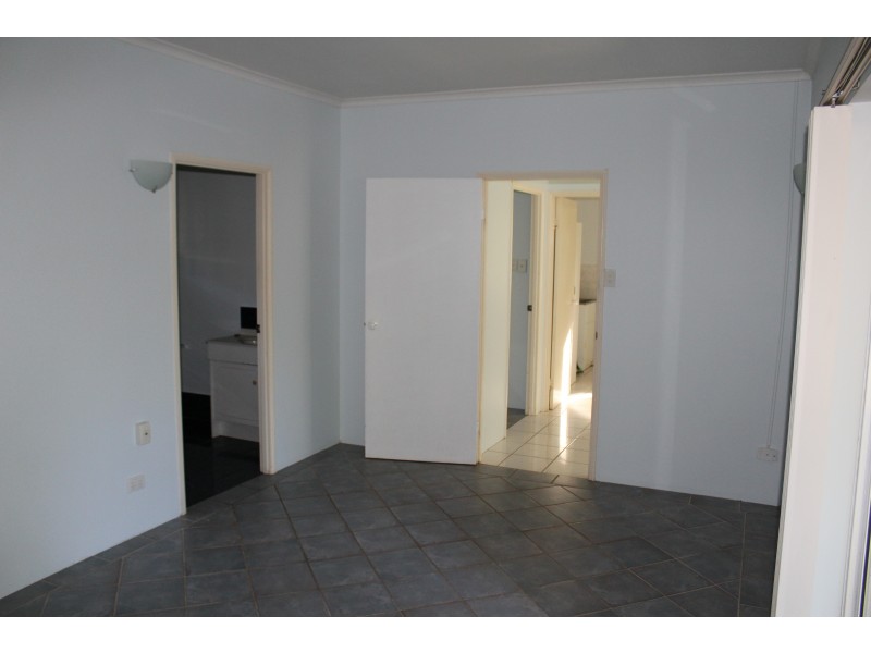 17 Compass Cres, Nelly Bay QLD 4819