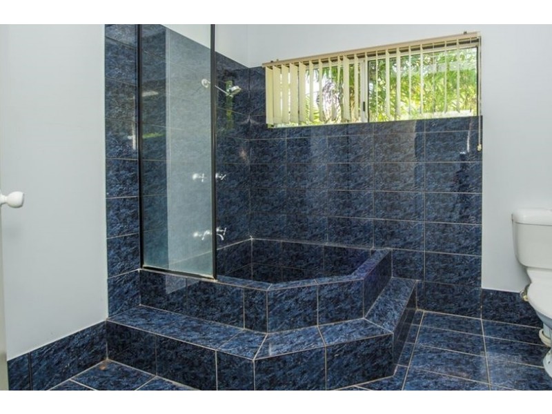 17 Compass Cres, Nelly Bay QLD 4819