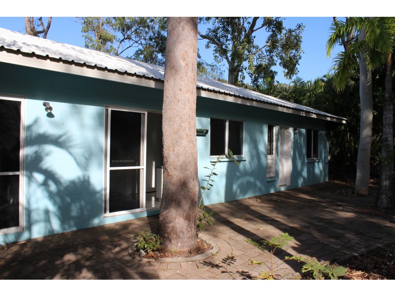 17 Compass Cres, Nelly Bay QLD 4819