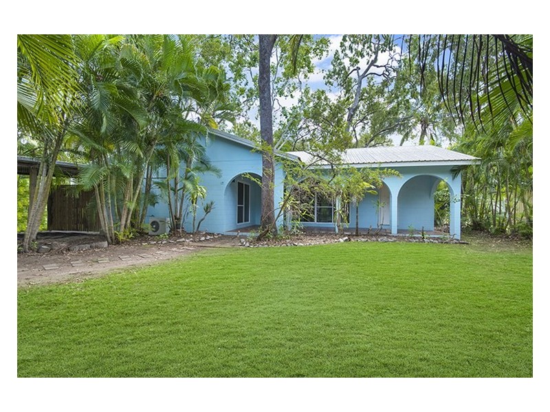 17 Compass Cres, Nelly Bay QLD 4819