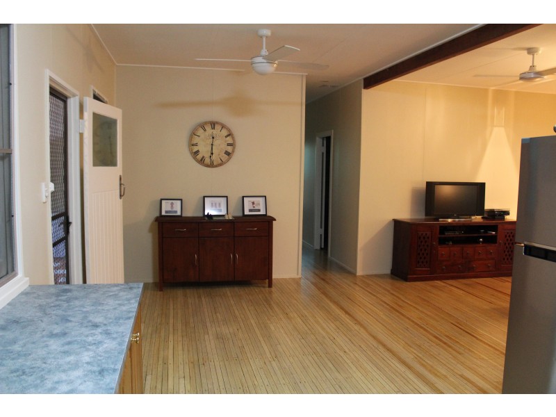 10 Opalia Ct, Nelly Bay QLD 4819