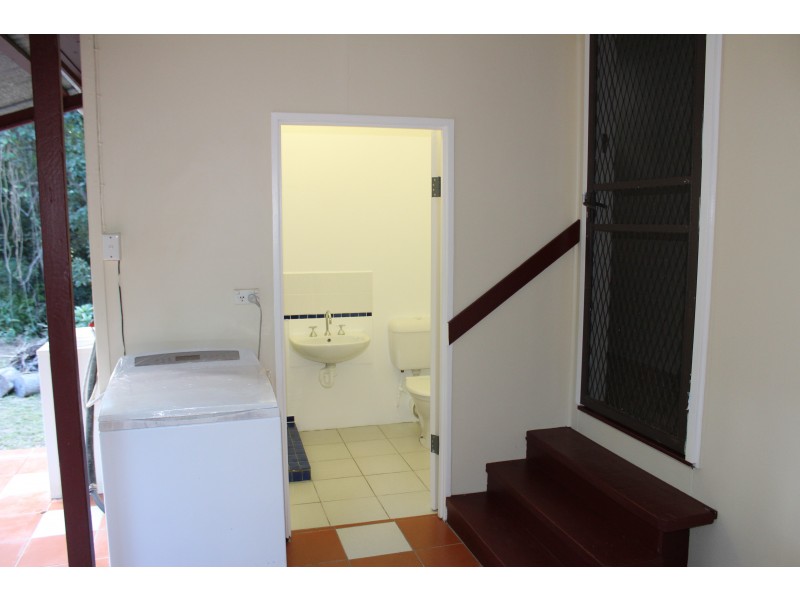 10 Opalia Ct, Nelly Bay QLD 4819