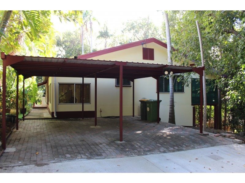 10 Opalia Ct, Nelly Bay QLD 4819