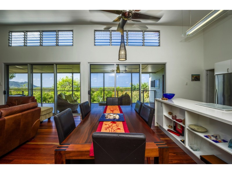 28 Wallaby Way, Horseshoe Bay QLD 4819