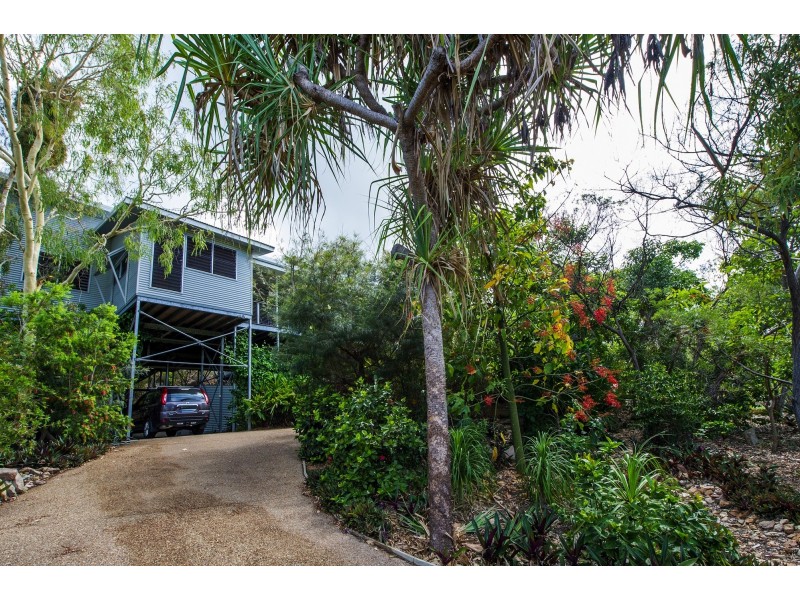 28 Wallaby Way, Horseshoe Bay QLD 4819