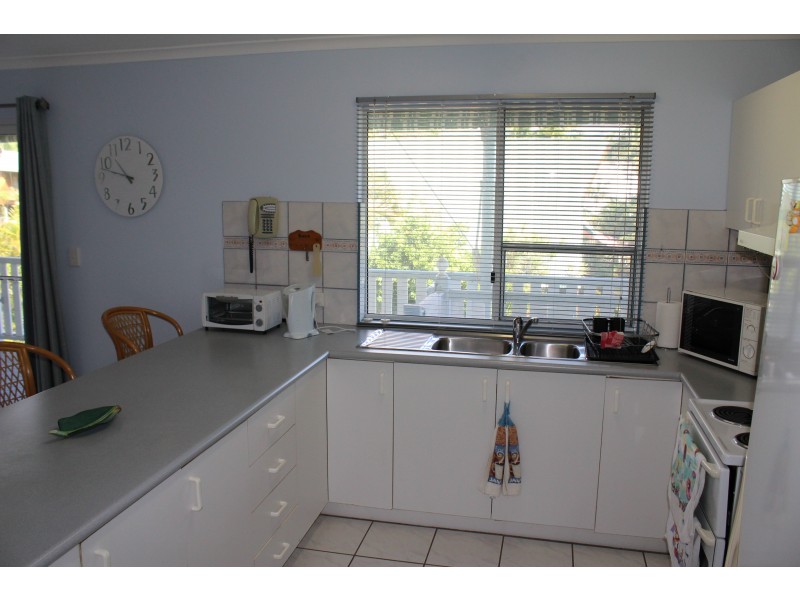 4 Bond Ct, Horseshoe Bay QLD 4819