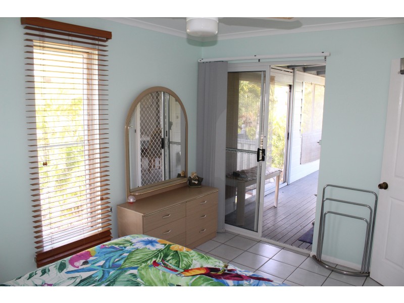 4 Bond Ct, Horseshoe Bay QLD 4819