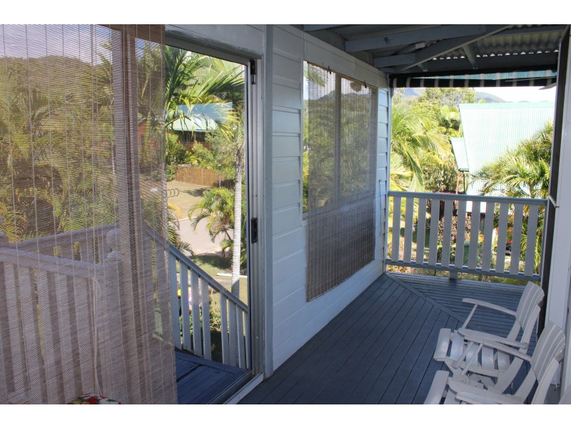 4 Bond Ct, Horseshoe Bay QLD 4819