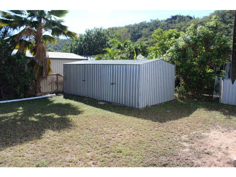 4 Bond Ct, Horseshoe Bay QLD 4819