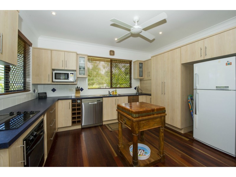 6 Boulder Court, Nelly Bay QLD 4819